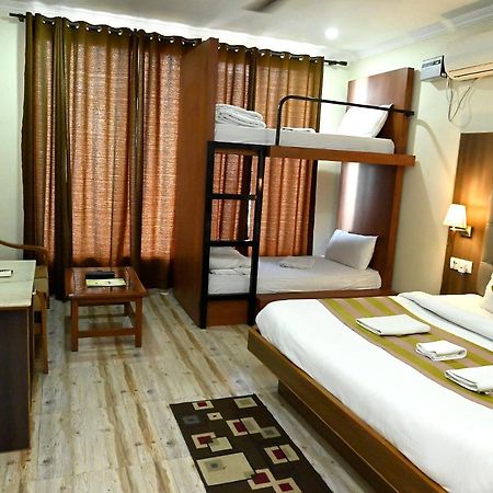 Hotel Peepal Tree Risikés Kültér fotó