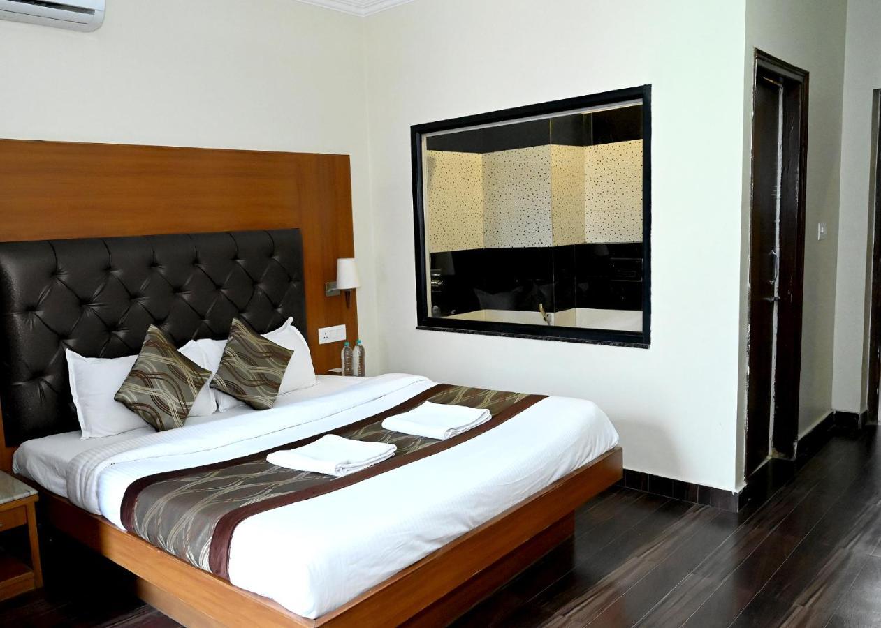 Hotel Peepal Tree Risikés Kültér fotó
