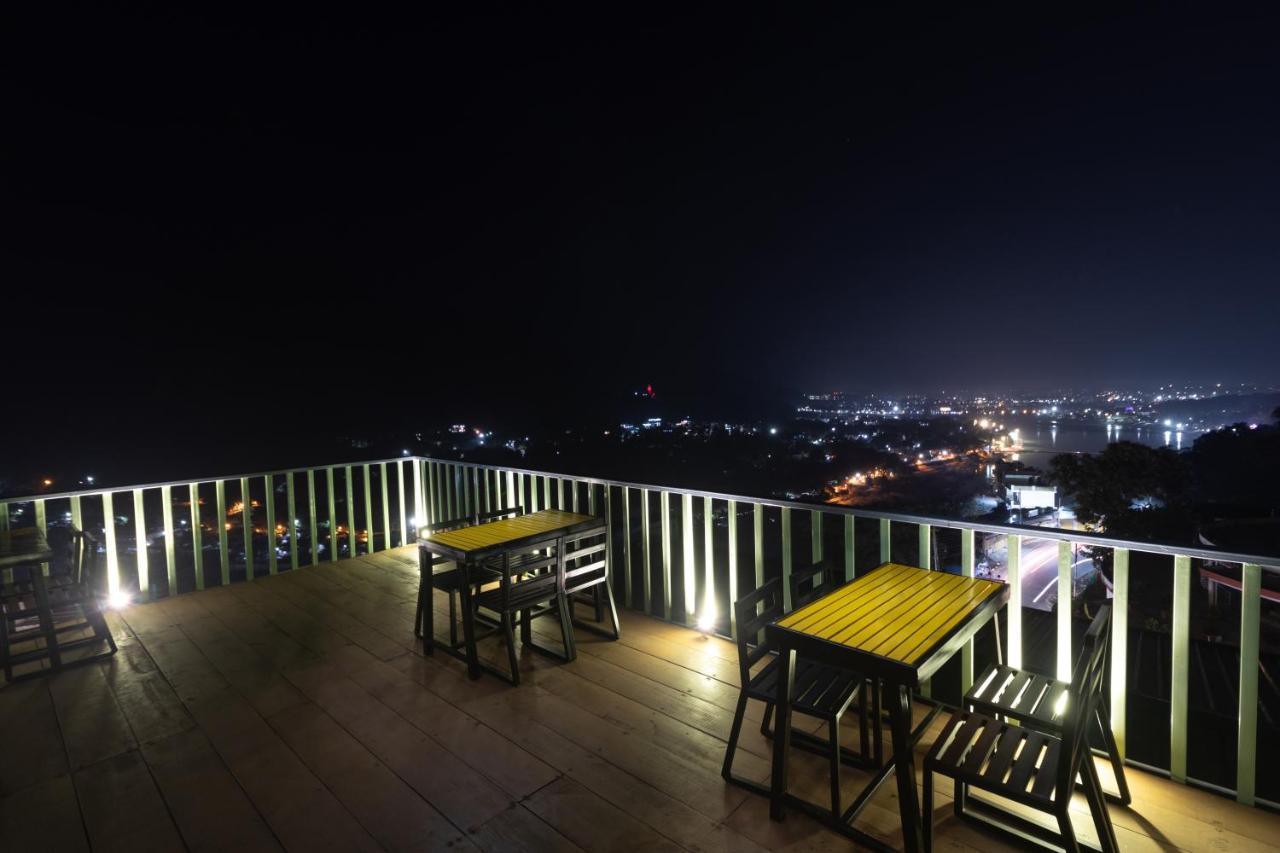 Hotel Peepal Tree Risikés Kültér fotó