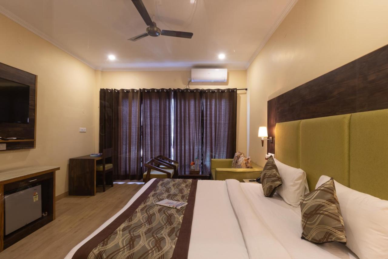 Hotel Peepal Tree Risikés Kültér fotó